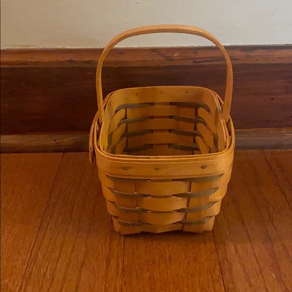 New Green & Tan Brown Handwoven Longaberger Basket - Picture 7 of 9